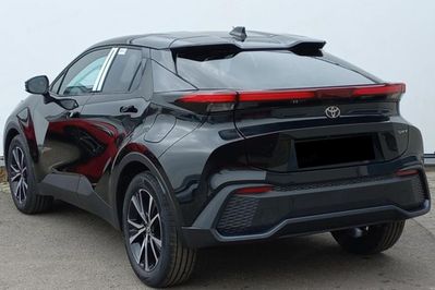 Toyota C-HR Style 2.0 Hybrid Dynamic Force Plug-in