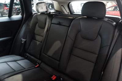 Volvo V60 Plus Dark