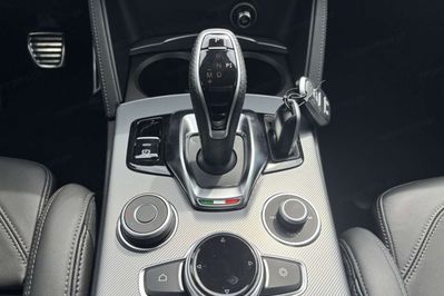 Alfa Romeo Stelvio Turbo Veloce Q4