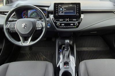 Suzuki Swace 1.8 Hybrid Premium Plus CVT