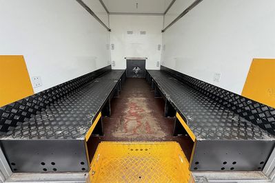 Renault Master Kontener Niskopodłogowy AT