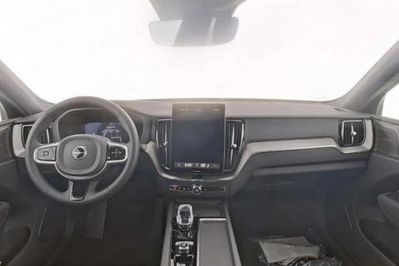 Volvo XC60 B5 B AWD Plus Black Edition aut