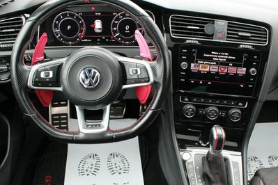 Volkswagen Golf VII 2.0 TSI GTI TCR DSG