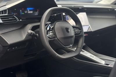 Peugeot 408 Allure e-DCS 1.2 mHEV