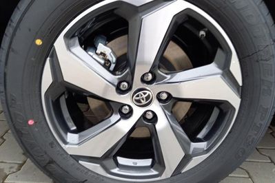 Toyota RAV4 Dynamic 2.5 Hybrid Dynamic Force Plug-in