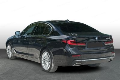BMW Seria 5 520e Luxury Line