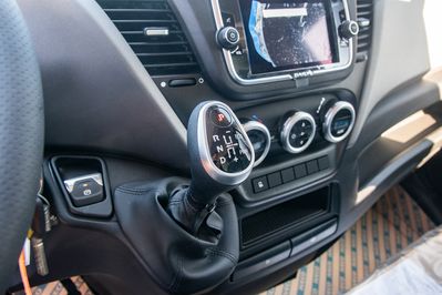 Iveco Daily 50C18 Hi-Matic Kontener 8EP + Winda