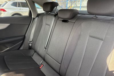 Audi A4 35 TFSI Advanced