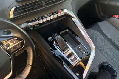 Peugeot 3008 Allure 1.5 BlueHDi  S&S EAT8