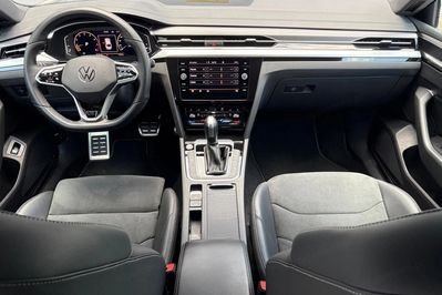Volkswagen Arteon 2.0 TSI R-Line DSG