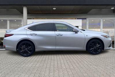 Lexus ES 300h F Sport Design