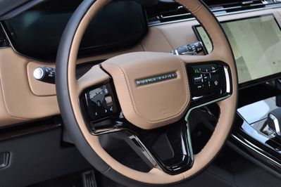 Land Rover Range Rover Sport P550e Autobiography