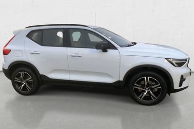 Volvo XC40 B3 B Plus Dark