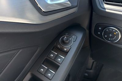 Ford Focus Titanium X 1.0 EcoBoost mHEV