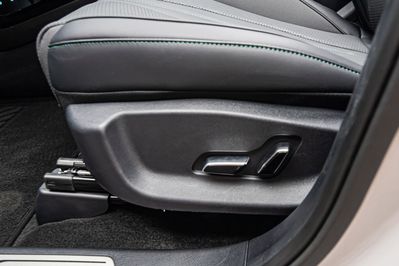 BYD Seal U DM-i  Design AWD