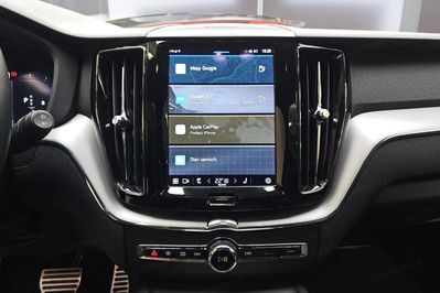 Volvo XC60 B4 D AWD R-Design
