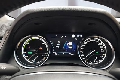 Toyota Camry Hybrid Prestige CVT