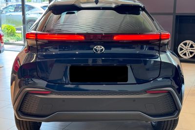 Toyota C-HR Style 2.0 Hybrid Dynamic Force Plug-in