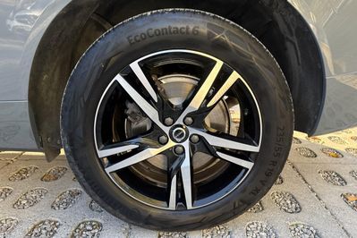 Volvo XC60 B4 B R-Design