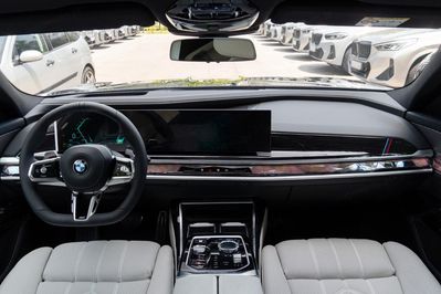 BMW Seria 7 740d xDrive M Sport