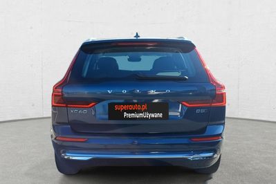Volvo XC60 B5 B AWD Plus Dark aut