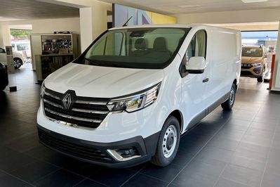 Renault Trafic L2H1 Extra AT9