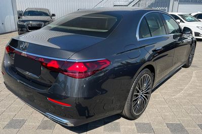 Mercedes Klasa E 300 de 4-Matic Exclusive