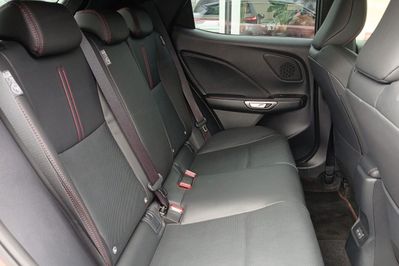 Lexus LBX 1.5 Hybrid Emotion