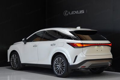 Lexus RX 450h+ Omotenashi 2.5 Hybrid Plug-in