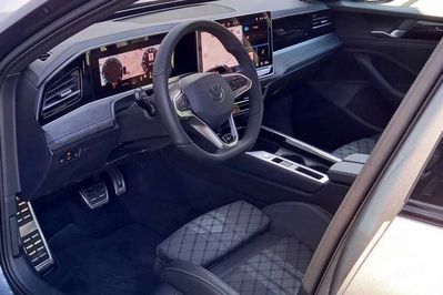 Volkswagen Passat R-Line Plus 2.0 TSI DSG