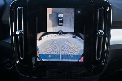 Volvo XC40 B4 Plus Dark