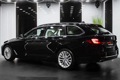 BMW Seria 5 520I Luxury Line