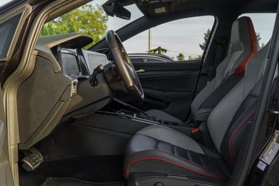Volkswagen Golf VIII 2.0 TSI GTI