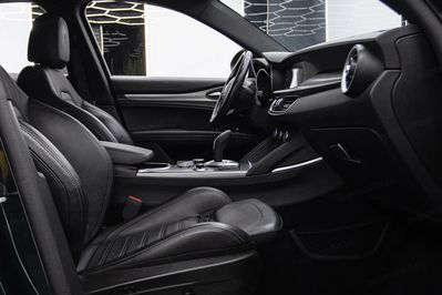 Alfa Romeo Stelvio Turbo Veloce Q4 aut