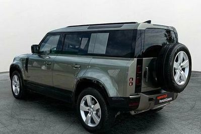 Land Rover Defender 110 D250 X-Dynamic SE