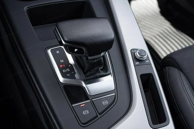 Audi A4 40 TFSI mHEV quattro S tronic