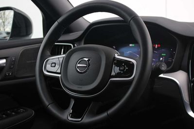 Volvo V60 T6 AWD Plug-In Hybrid Plus Dark