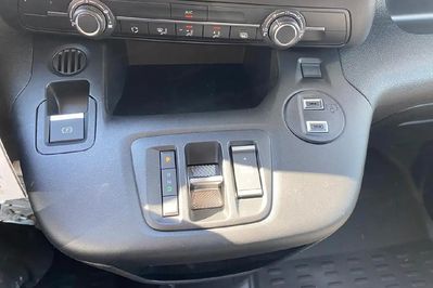 Peugeot Partner Van Long L2H1 EAT8