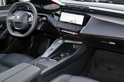 Peugeot 408 Business 1.2 mHEV e-DSC6