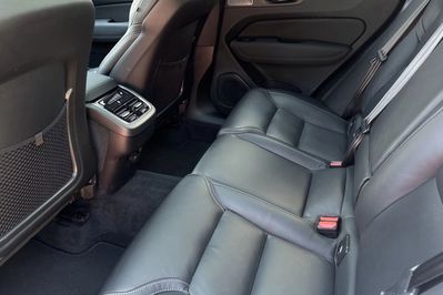 Volvo XC60 B5 B AWD Ultra Black Edition