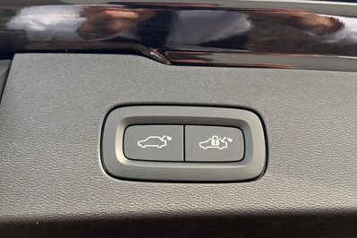 Volvo V60 T6 AWD Plug-In Hybrid Plus Dark aut