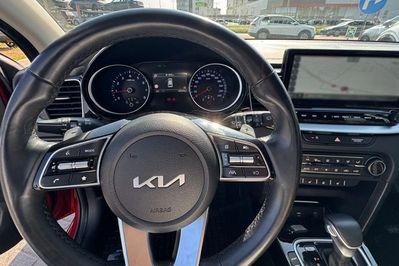 Kia Ceed 1.5 t-Gdi Tribute Dct