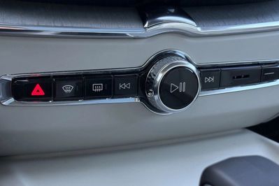 Volvo XC60 T6 Plug-In Hybrid AWD Plus Bright