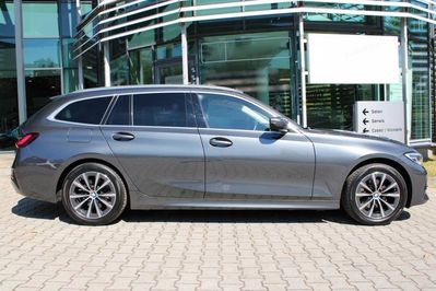 BMW Seria 3 Touring 320d Sport Line