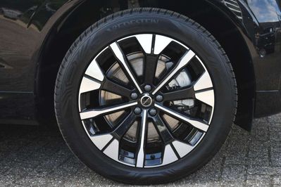 Volvo XC60 T8 Plug-In Hybrid AWD Ultra Dark