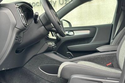 Volvo XC40 B3 Plus Dark