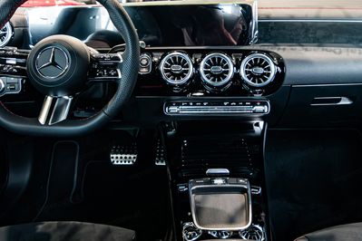 Mercedes CLA 220 4-Matic AMG Line