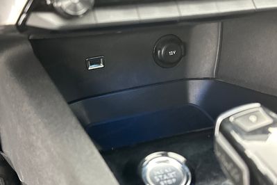 Peugeot 3008 Allure Pack 1.6 Hybrid e-EAT8 4x4