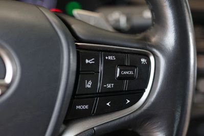 Lexus ES 300h Business Edition