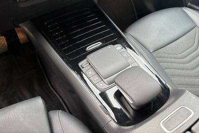 Mercedes GLB 200